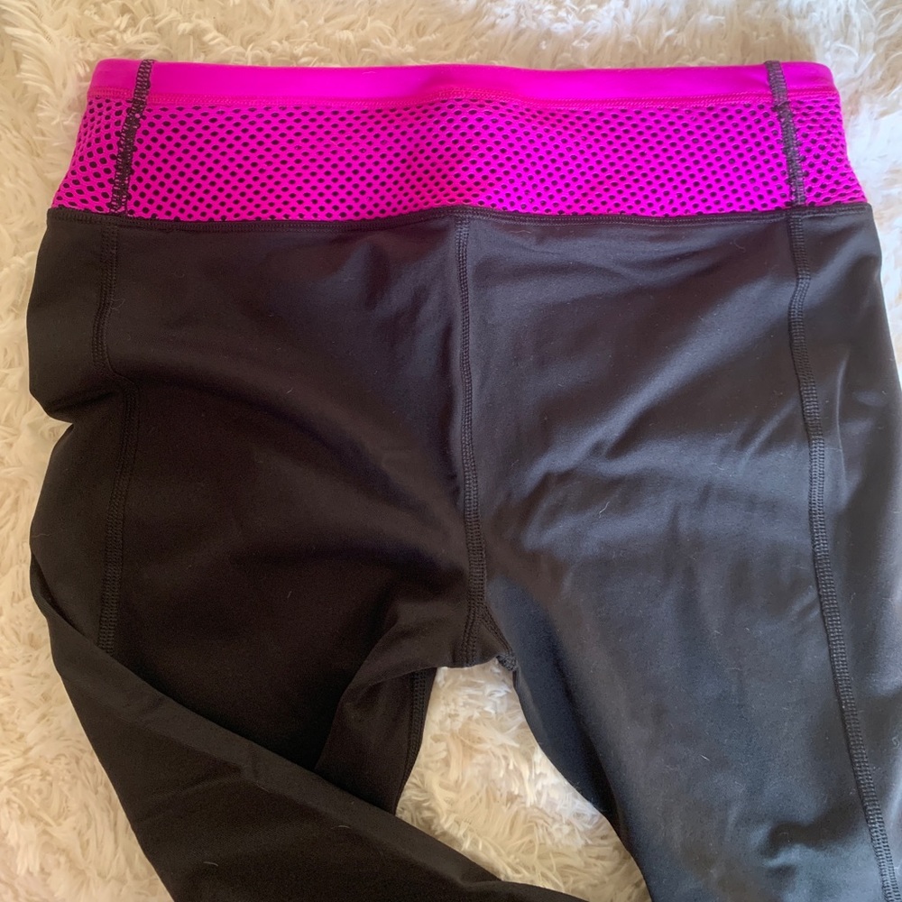 Victoria’s Secret sport Capri leggings